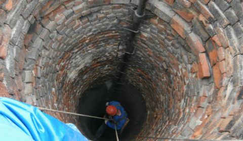 Чистка промышленной дымовой трубы